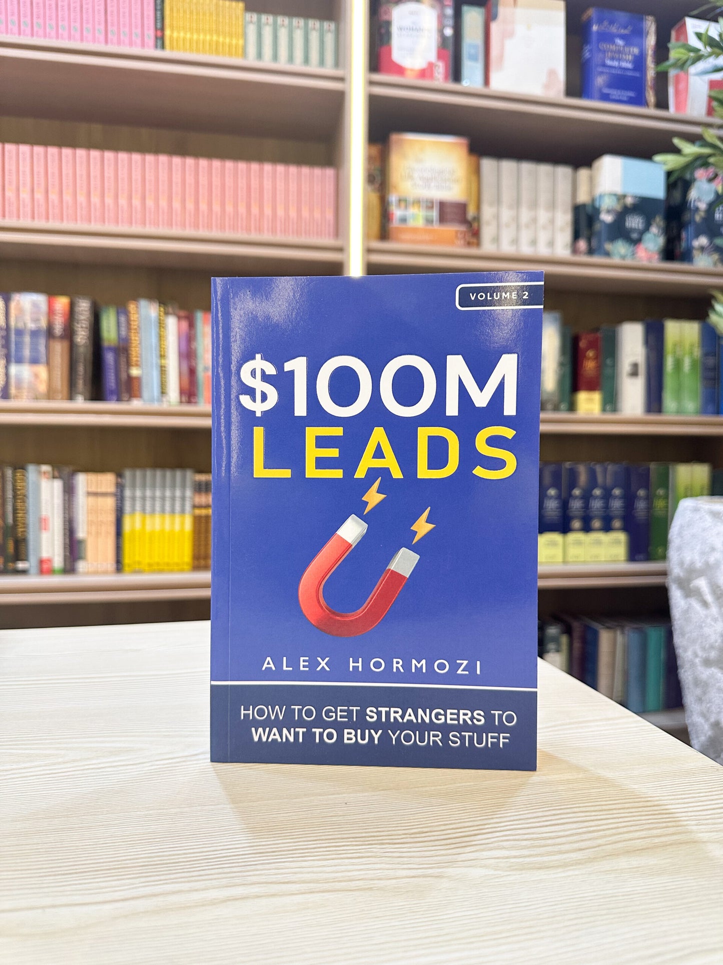$100M Leads: How to Get Strangers To Want To Buy Your Stuff