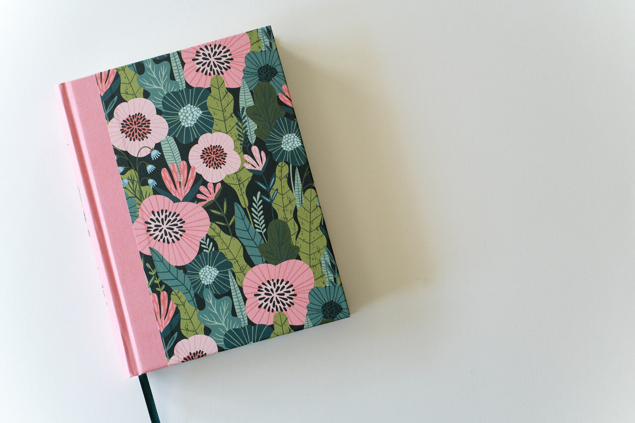 Daily Wisdom for Teen Girls KJV Devotional Bible [Blush Rainforest]