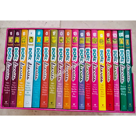 Dork Diaries Box (Set of 18)