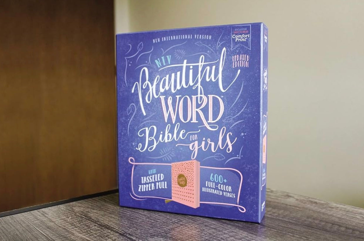 NIV, Beautiful Word Bible for Girls, Updated Edition, Leathersoft, Zippered, Pink, Red Letter, Comfort Print: 600+ Full-Color Illustrated Verses