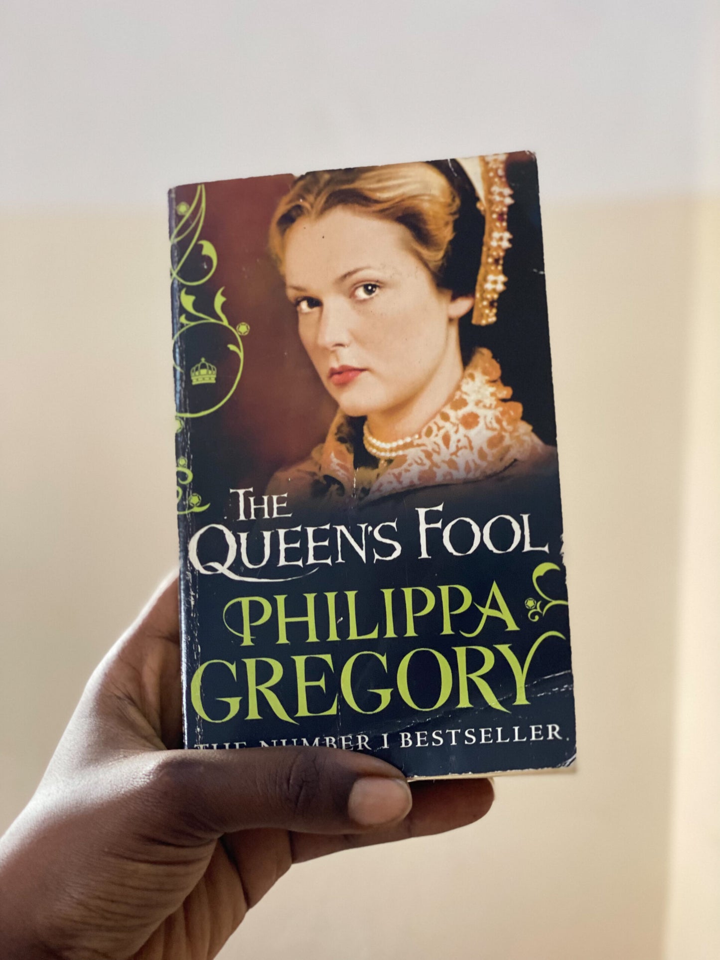The Queen's Fool: A Novel (The Plantagenet and Tudor Novels)