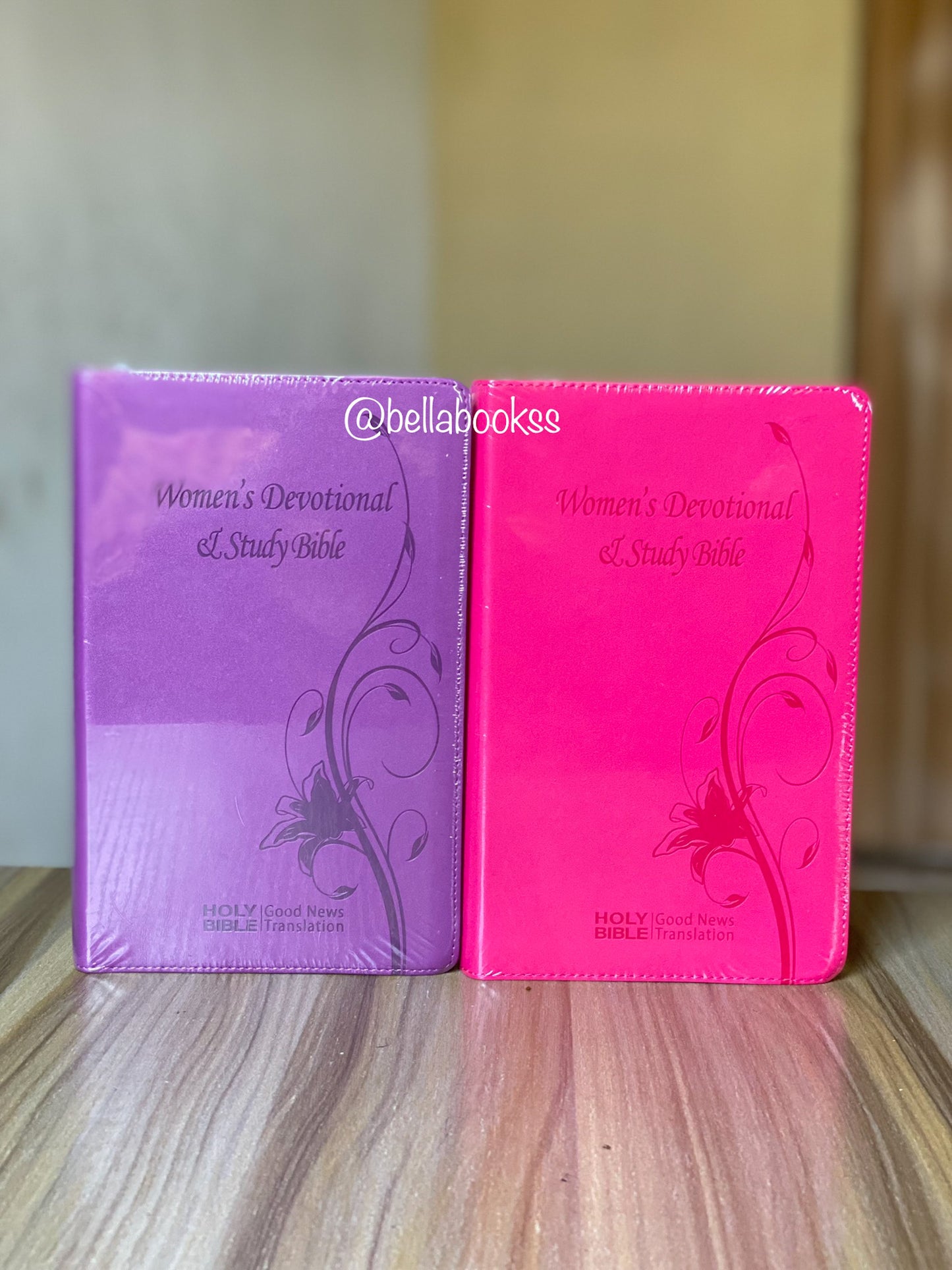 Women's Devotional And Study Bible