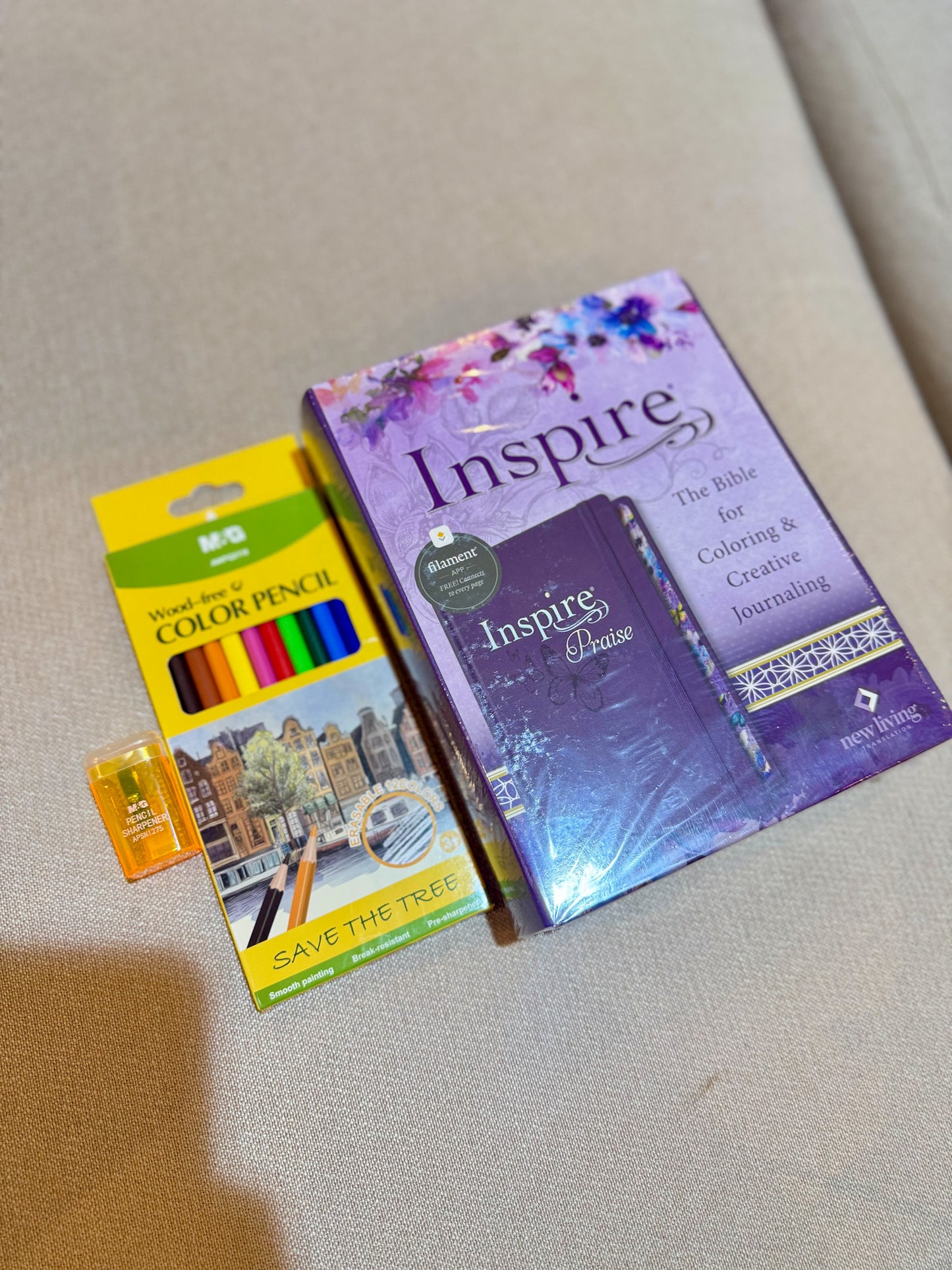Inspire PRAISE Bible NLT  ( Hardcover, Purple): Inspire Coloring Bible Nearly 500 Illustrations to Color, Creative Journaling Bible Space