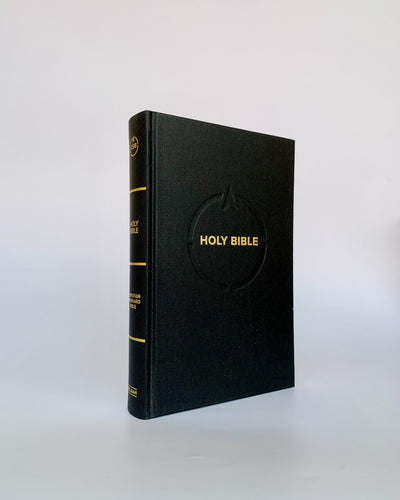 CSB Pew Bible, Black Hardcover: Holy Bible