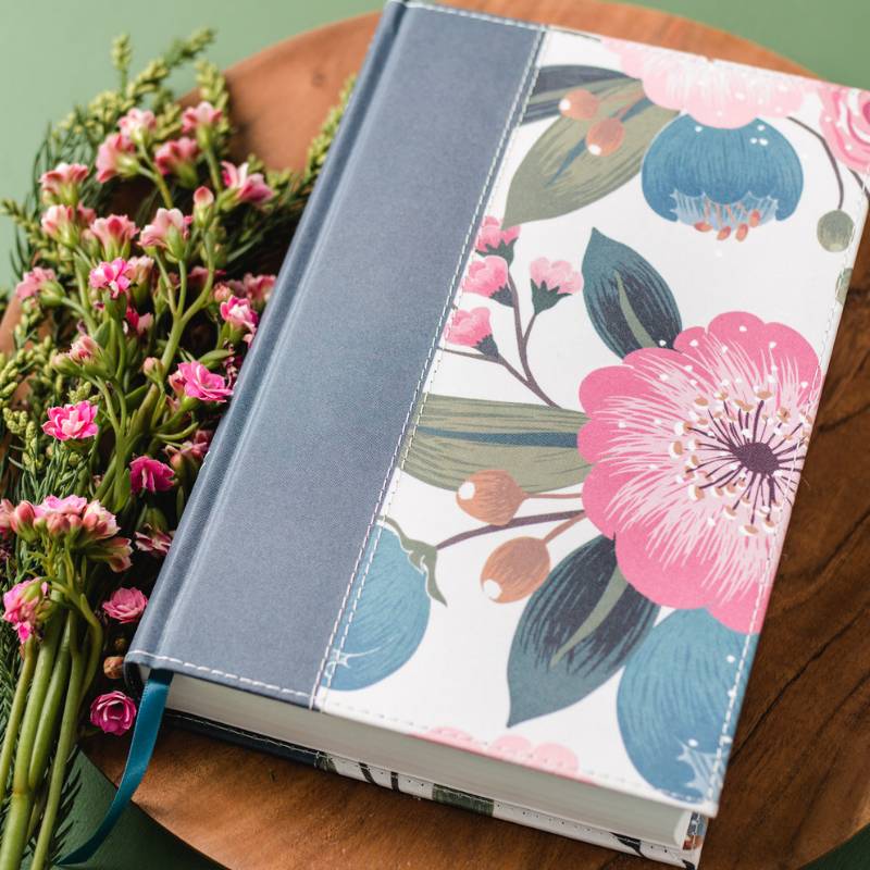 NIV, The Woman's Study Bible: Receiving God's Truth for Balance, Hope, and Transformation (Full-Color)