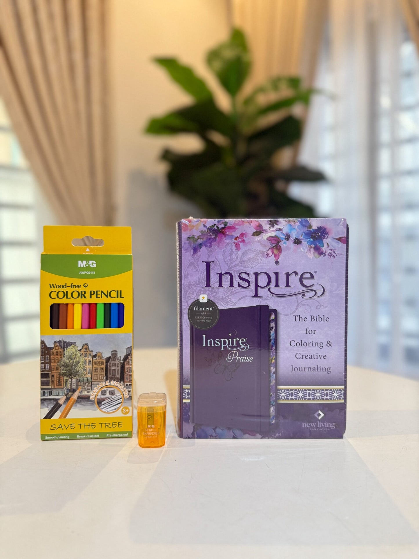 Inspire PRAISE Bible NLT  ( Hardcover, Purple): Inspire Coloring Bible Nearly 500 Illustrations to Color, Creative Journaling Bible Space